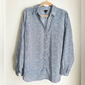 Chevron Pattern Button-Up Shirt